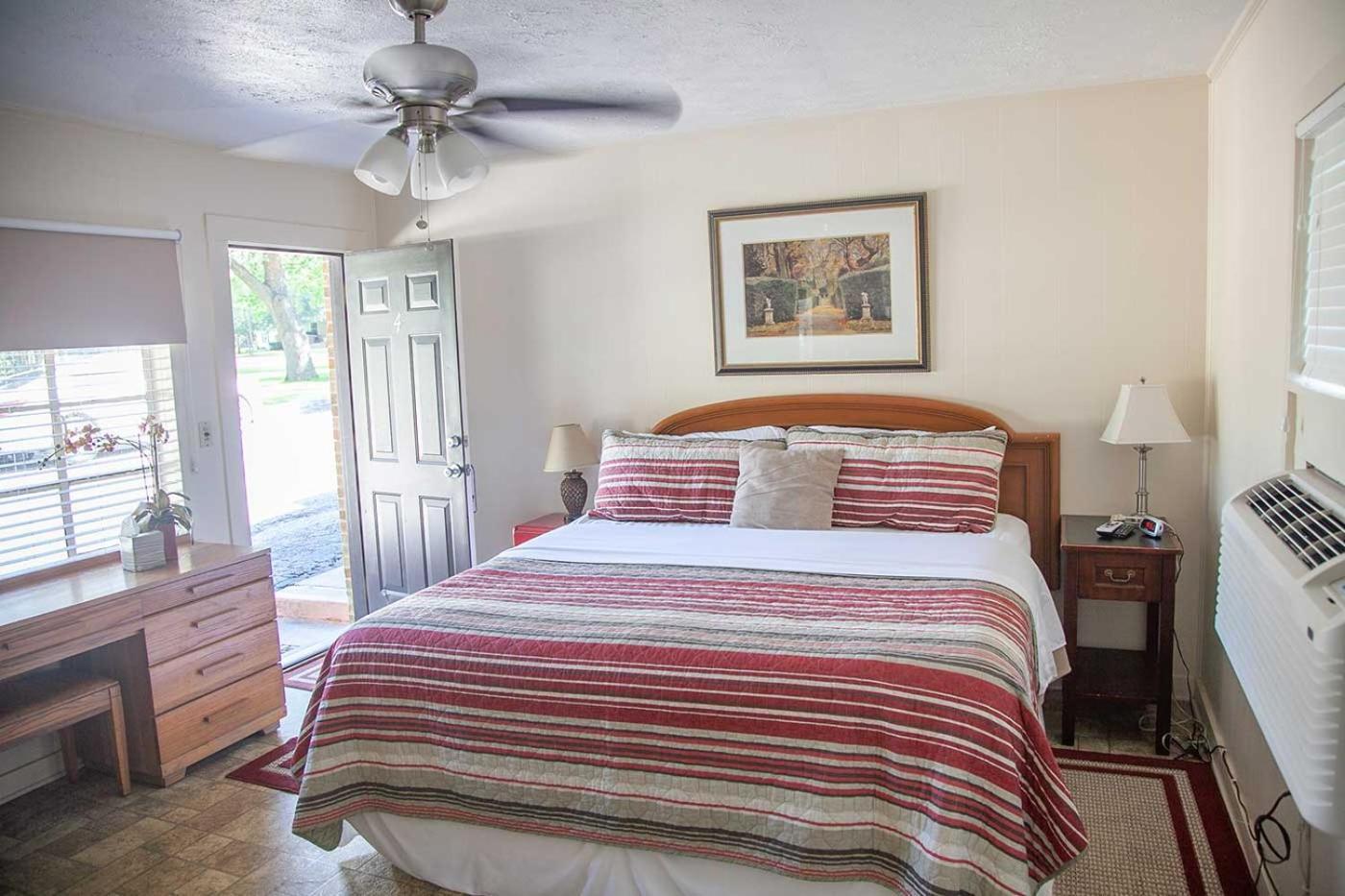 Shiner Country Inn المظهر الخارجي الصورة